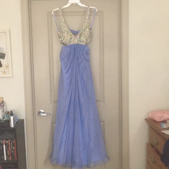 Formal Dress - Picture 1 of 3